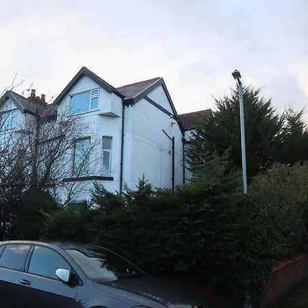 Julia'S Place Hoylake Exterior photo